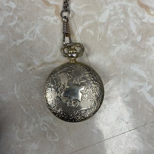 Very nice pocket watch works perfectly